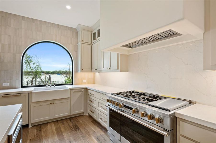Furnished interior view inside a new home in The Resort on Eagle Mt. Lake, Fort Worth (Image 11).