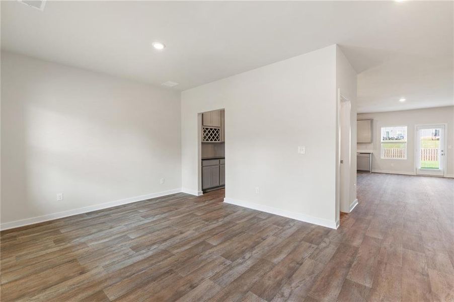 Spacious, unfurnished interior of a new home in Southern Hills, McDonough (Image 12). Spacious, unfurnished interior of a new home in Southern Hills, McDonough (Image 12).
