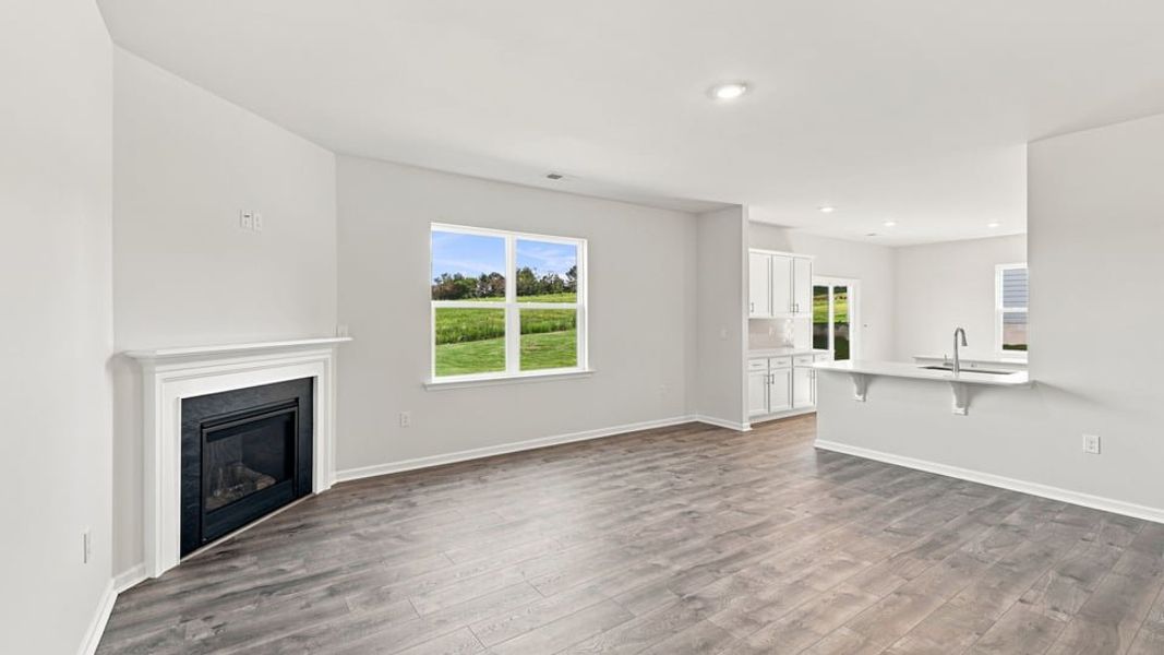 Spacious, unfurnished interior of a new home in Baxter Village, Boiling Springs (Image 23).