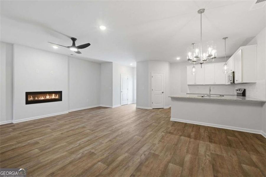 Spacious, unfurnished interior of a new home in Parkway James, Snellville (Image 26). Spacious, unfurnished interior of a new home in Parkway James, Snellville (Image 26).