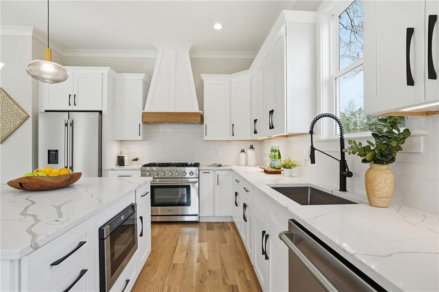 Furnished interior view inside a new home in , Atlanta (Image 33).