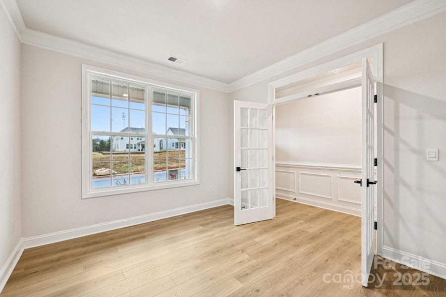 Spacious, unfurnished interior of a new home in Sylvan Creek, Denver (Image 14). Spacious, unfurnished interior of a new home in Sylvan Creek, Denver (Image 14).