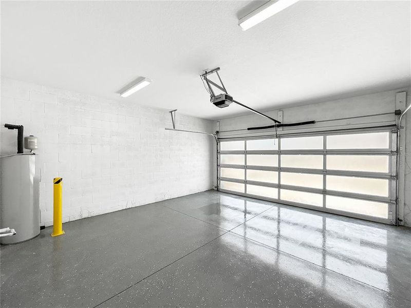 Spacious, unfurnished interior of a new home in , Davenport (Image 14).