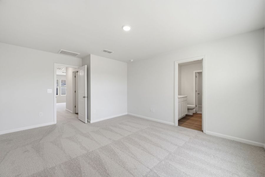 Spacious, unfurnished interior of a new home in Grand Arbor, Blythewood (Image 22). Spacious, unfurnished interior of a new home in Grand Arbor, Blythewood (Image 22).