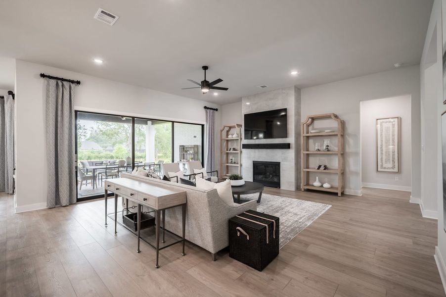 Representative furnished interior of a home built from the Meritage by Tri Pointe Homes in Legacy Grove, Montgomery (Image 43).
