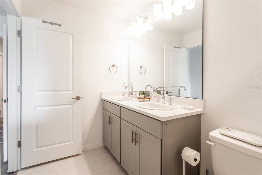 Furnished interior view inside a new home in , Sarasota (Image 47).