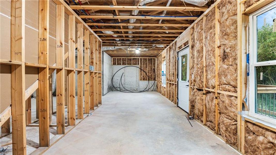 Spacious, unfurnished interior of a new home in , Ellijay (Image 41).
