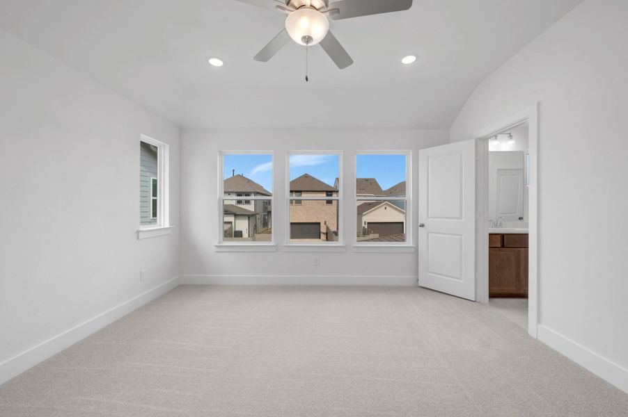 Spacious, unfurnished interior of a new home in The Retreat at Harvest, Argyle (Image 12). Spacious, unfurnished interior of a new home in The Retreat at Harvest, Argyle (Image 12).