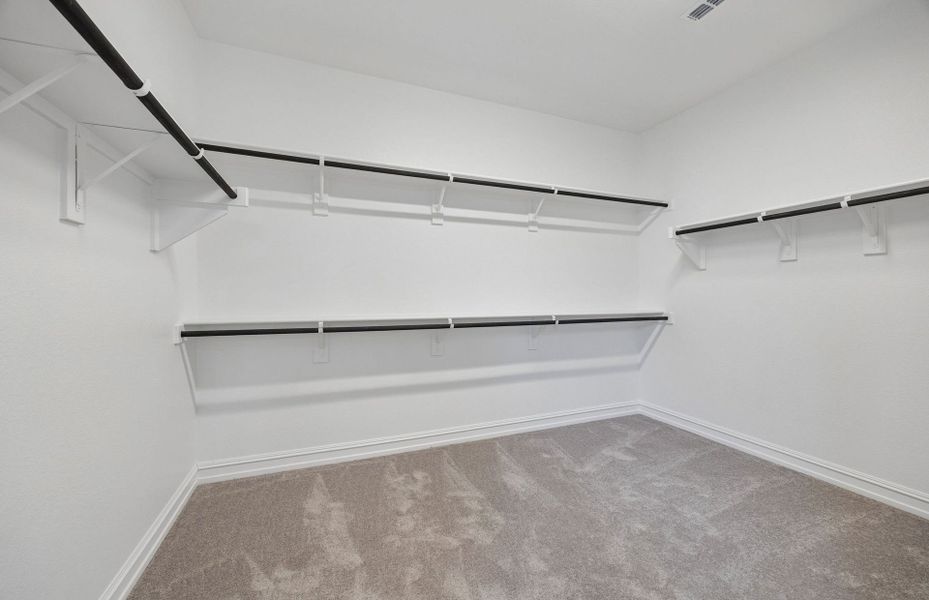 Spacious, unfurnished interior of a new home in Wilson Creek Meadows, Celina (Image 23).