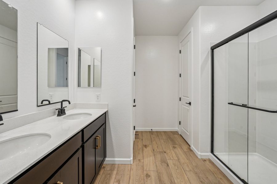Primary bath. Finishes may vary by community.