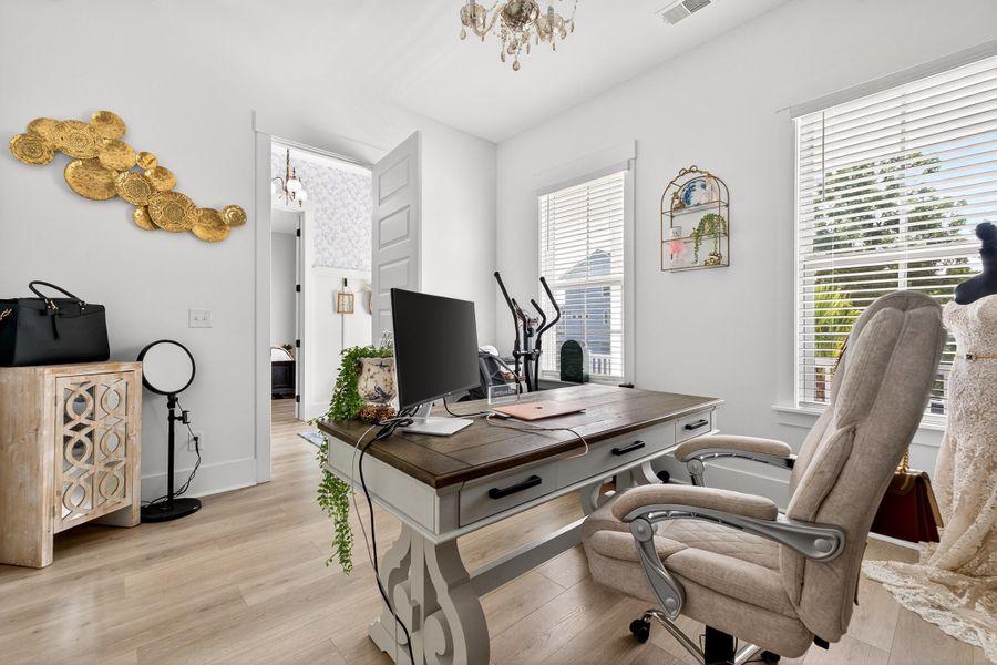 Furnished interior view inside a new home in , Ravenel (Image 22).