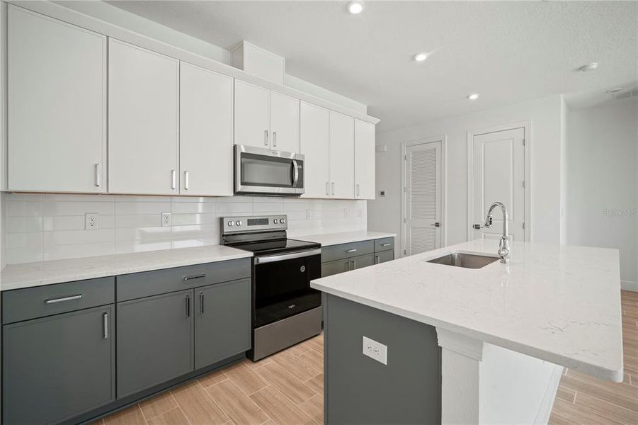 Furnished interior view inside a new home in Fieldstone, Plant City (Image 4). Furnished interior view inside a new home in Fieldstone, Plant City (Image 4).