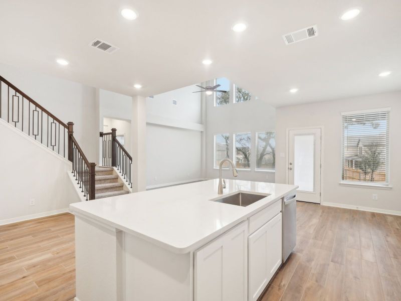 Furnished interior view inside a new home in Sagebrooke - Classic Series, San Antonio (Image 7).