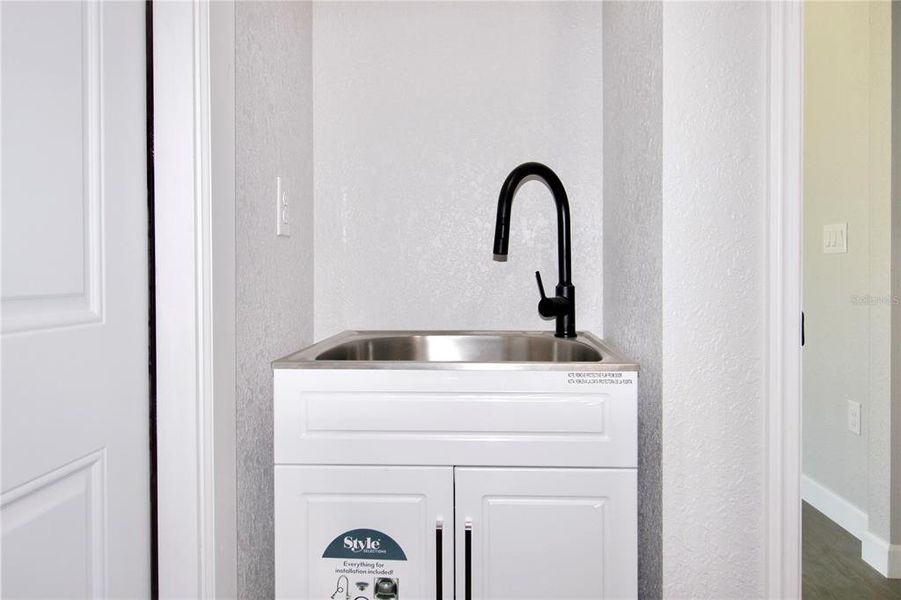 Close-up of interior finishes inside a home in , Sebring (Image 13).