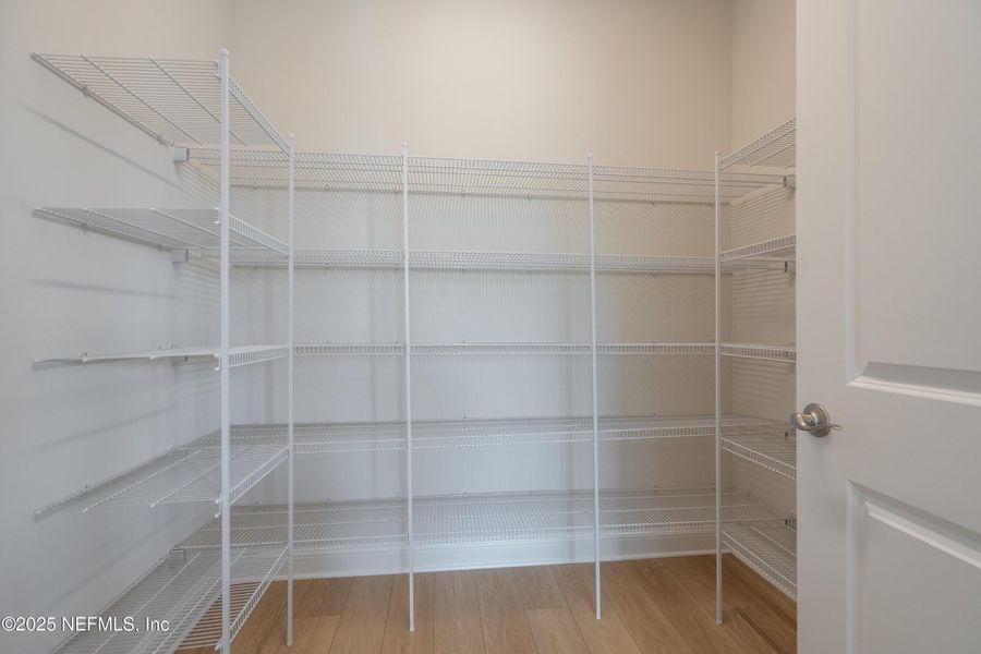 Spacious, unfurnished interior of a new home in Madeira, St. Augustine (Image 18).