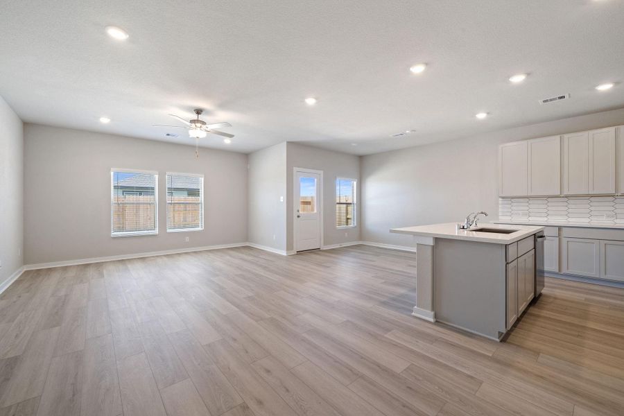 Spacious, unfurnished interior of a new home in River Ranch Trails, Dayton (Image 15). Spacious, unfurnished interior of a new home in River Ranch Trails, Dayton (Image 15).