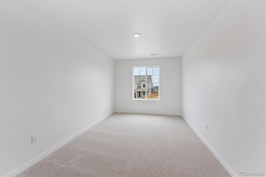 Spacious, unfurnished interior of a new home in Timberleaf, Thornton (Image 18).