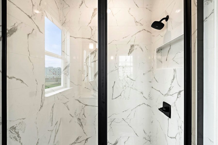 Representative interior finishes for a home built from the Tribeca by Tri Pointe Homes in Park Central, Georgetown (Image 26).