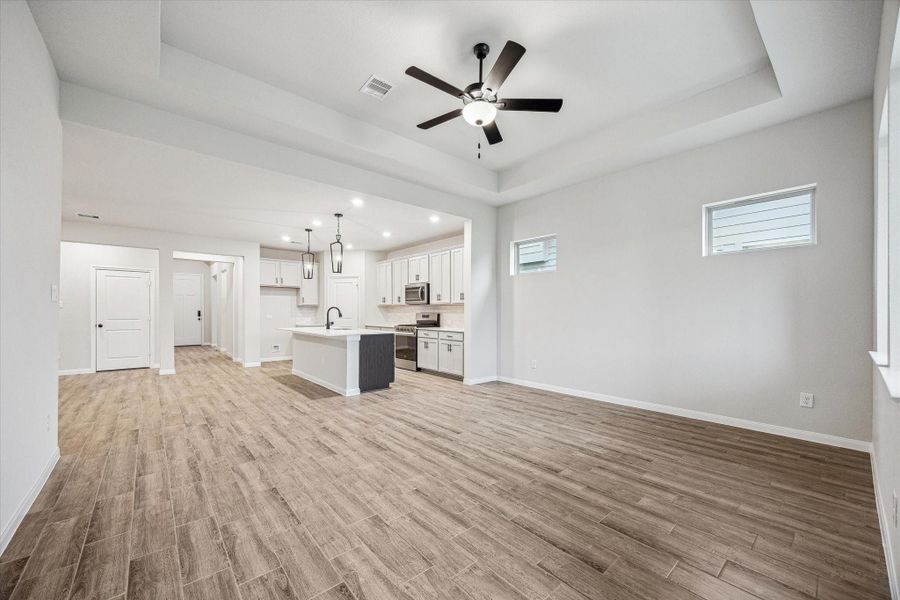 Spacious, unfurnished interior of a new home in Elyson, Katy (Image 35).