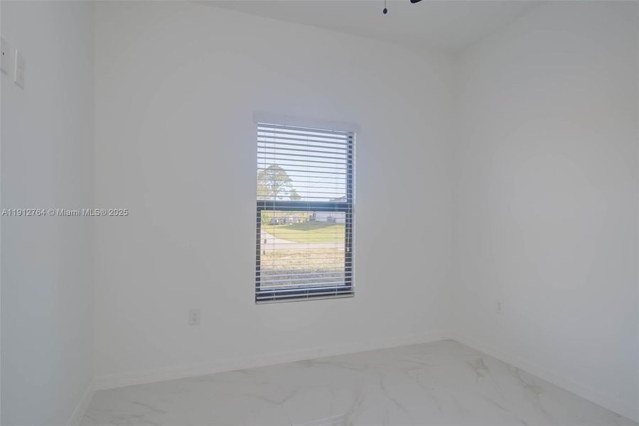 Spacious, unfurnished interior of a new home in , Lehigh Acres (Image 12).