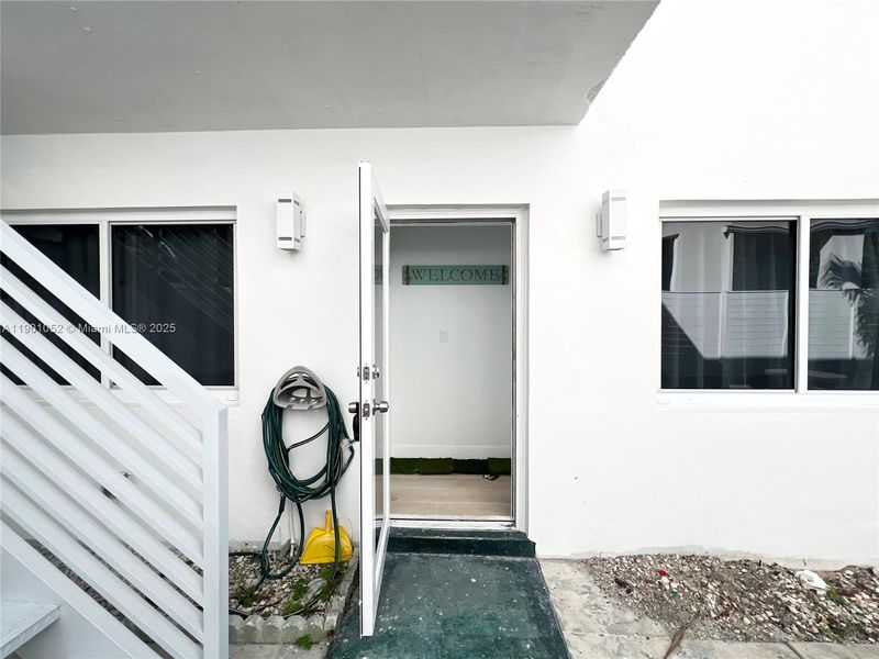 Exterior details and patio area of a home in , Hollywood (Image 2).