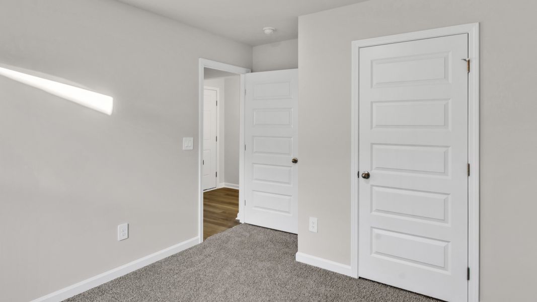 Spacious, unfurnished interior of a new home in Bailey Park, Fayetteville (Image 18).