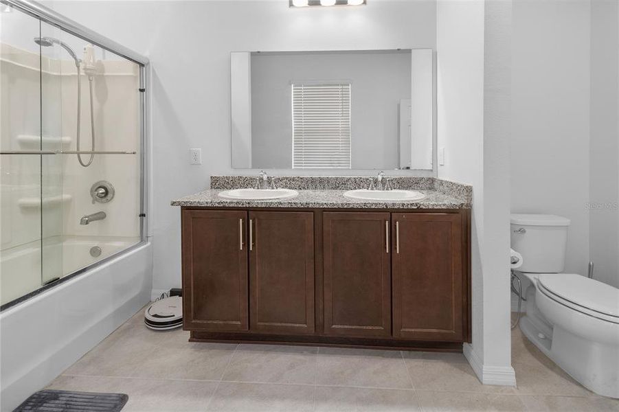 Furnished interior view inside a new home in , Davenport (Image 4).