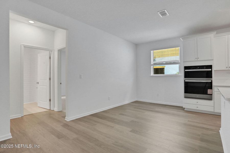 Spacious, unfurnished interior of a new home in Jennings Farm, Middleburg (Image 18). Spacious, unfurnished interior of a new home in Jennings Farm, Middleburg (Image 18).