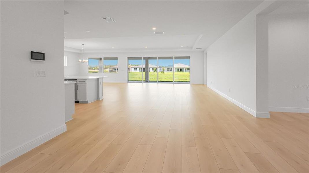 Spacious, unfurnished interior of a new home in Woodland Preserve, Parrish (Image 31).