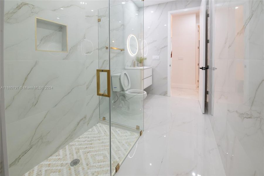 Image 40 of a home in .