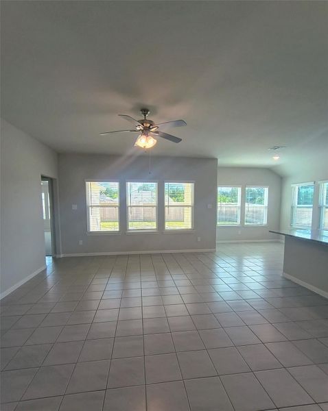 Spacious, unfurnished interior of a new home in Splendora Fields, Splendora (Image 15).