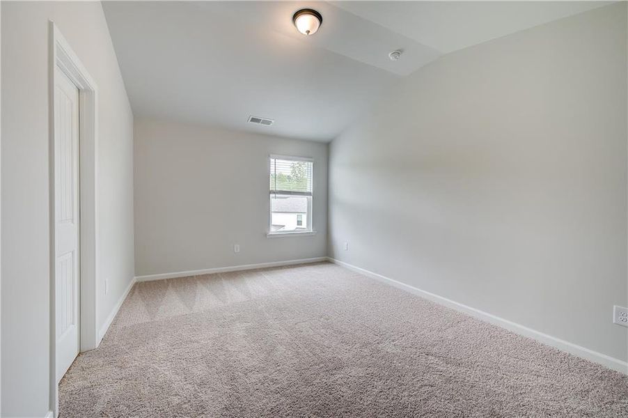 Spacious, unfurnished interior of a new home in Kingston, Locust Grove (Image 28).