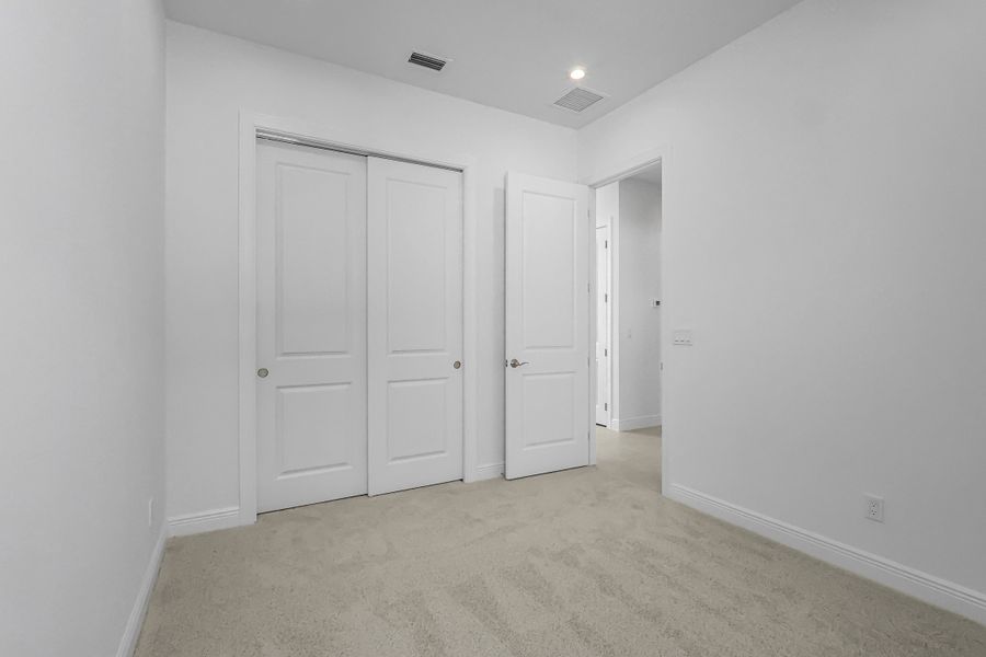 Spacious, unfurnished interior of a new home in Rivella, Port St. Lucie (Image 22).