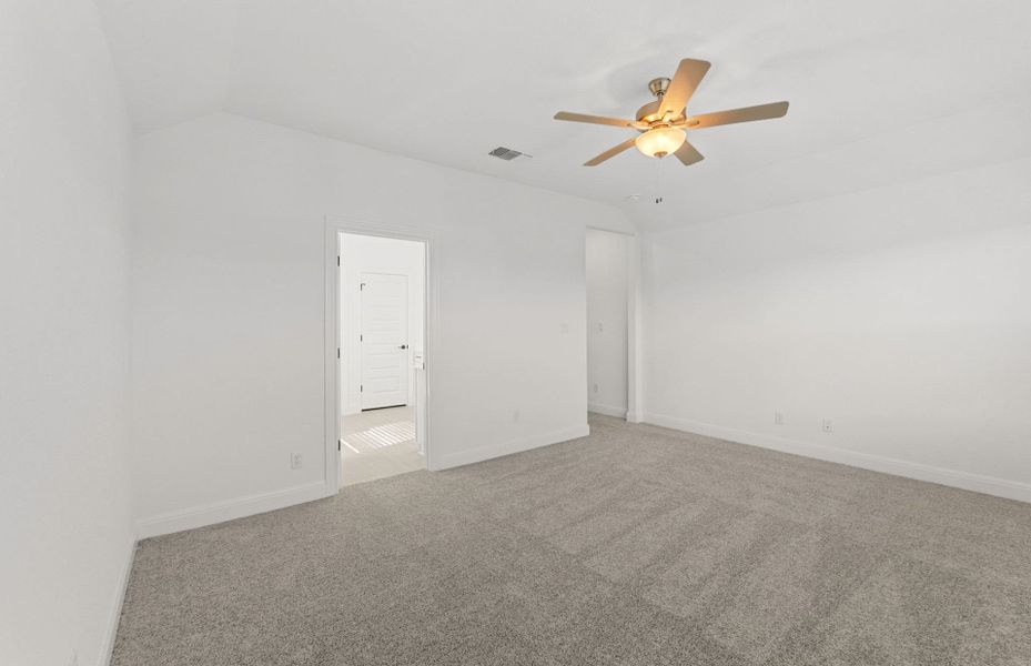 Spacious, unfurnished interior of a new home in Santa Rita Ranch, Liberty Hill (Image 49). Spacious, unfurnished interior of a new home in Santa Rita Ranch, Liberty Hill (Image 49).
