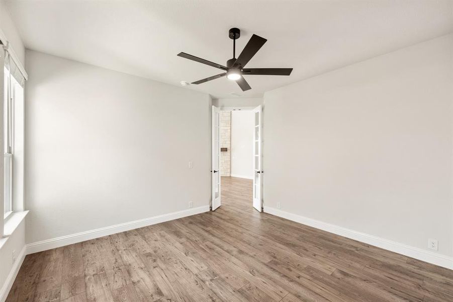 Spacious, unfurnished interior of a new home in Mockingbird Heights, Midlothian (Image 24).