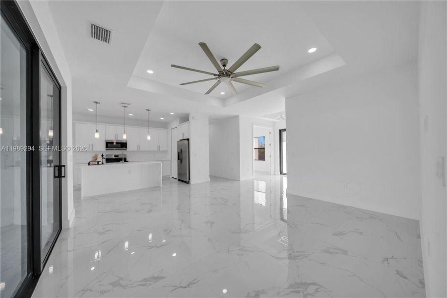 Spacious, unfurnished interior of a new home in , Lehigh Acres (Image 31).