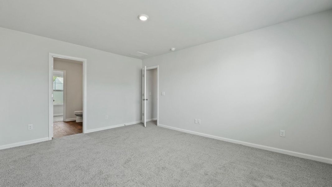 Spacious, unfurnished interior of a new home in Pine Hills at Cane Bay, Summerville (Image 21).