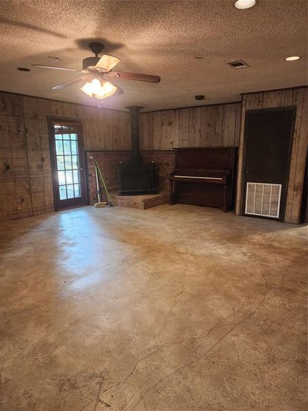Spacious, unfurnished interior of a new home in , Star Harbor (Image 6).
