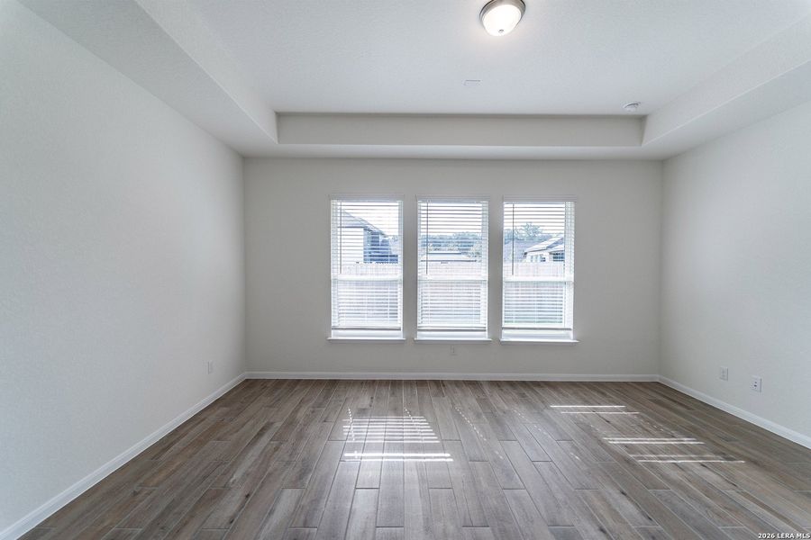 Spacious, unfurnished interior of a new home in Arcadia Ridge, San Antonio (Image 8).