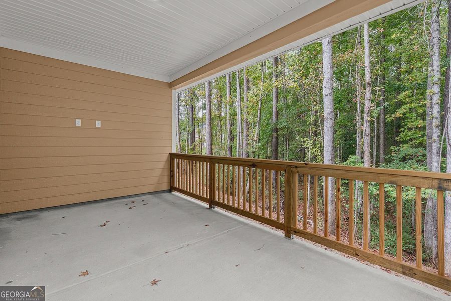 Exterior details and patio area of a home in Canterbury Villas, Carrollton (Image 3).