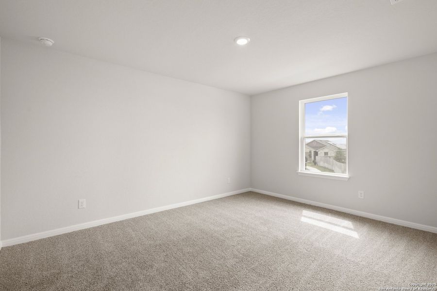 Spacious, unfurnished interior of a new home in Cinco Lakes, San Antonio (Image 26). Spacious, unfurnished interior of a new home in Cinco Lakes, San Antonio (Image 26).