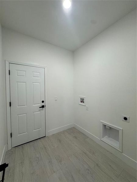 Spacious, unfurnished interior of a new home in , Dundee (Image 26). Spacious, unfurnished interior of a new home in , Dundee (Image 26).