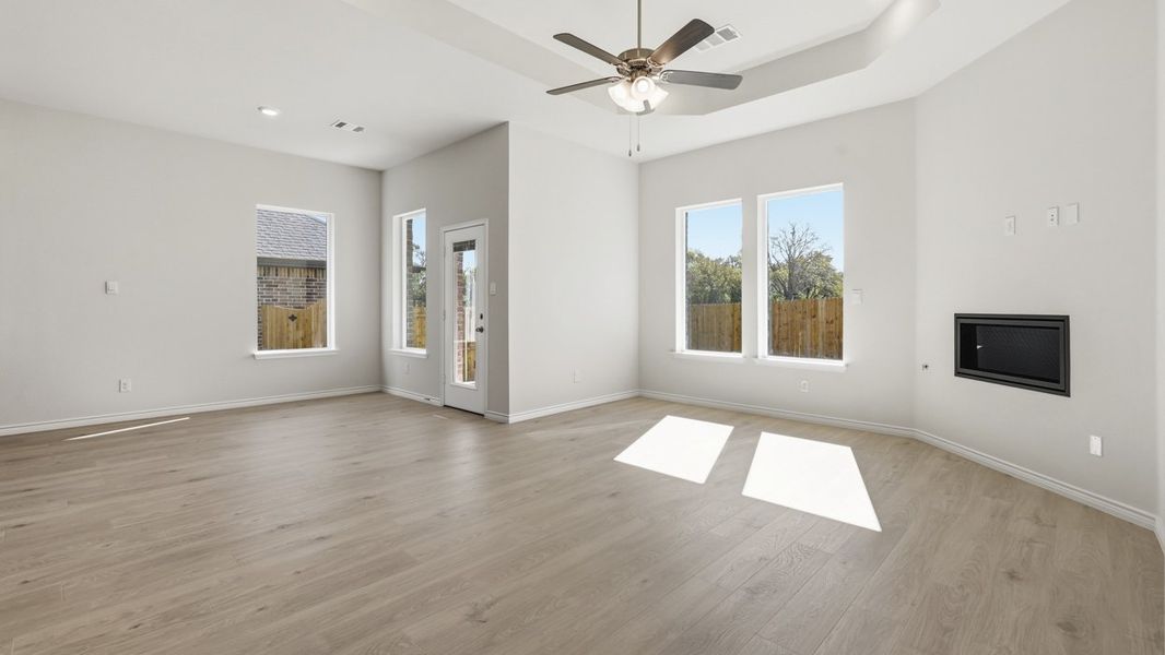 Spacious, unfurnished interior of a new home in Morning Ridge, Princeton (Image 5).