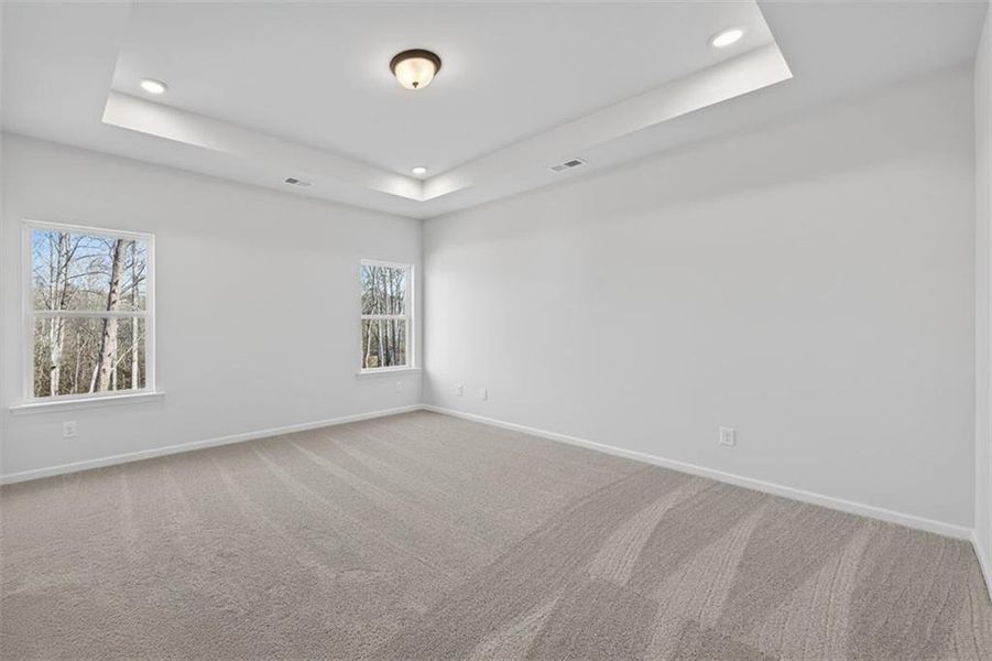Spacious, unfurnished interior of a new home in Sanders Park, Austell (Image 25).