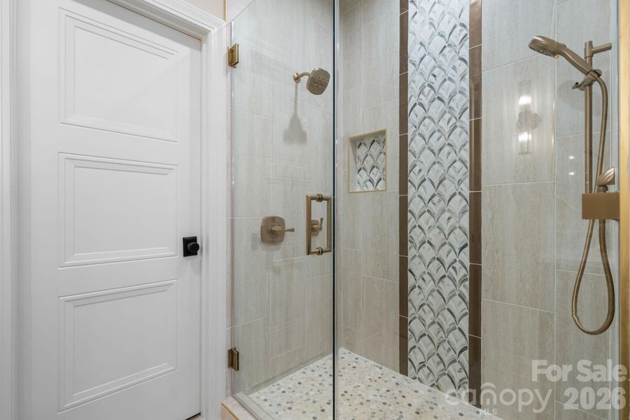 Image 38 of a home in .