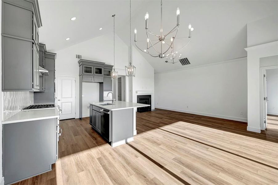 Spacious, unfurnished interior of a new home in Gateway Parks, Forney (Image 32).