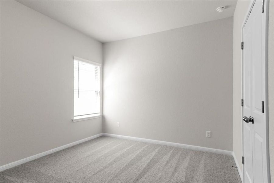 Spacious, unfurnished interior of a new home in Saddle Creek, Georgetown (Image 24).