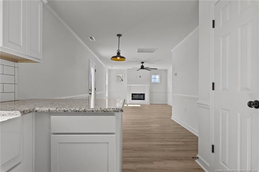 Kitchen to EIC to LR