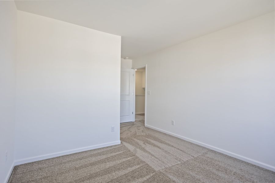 Spacious, unfurnished interior of a new home in Providence Station at Trolley Run, Aiken (Image 31).
