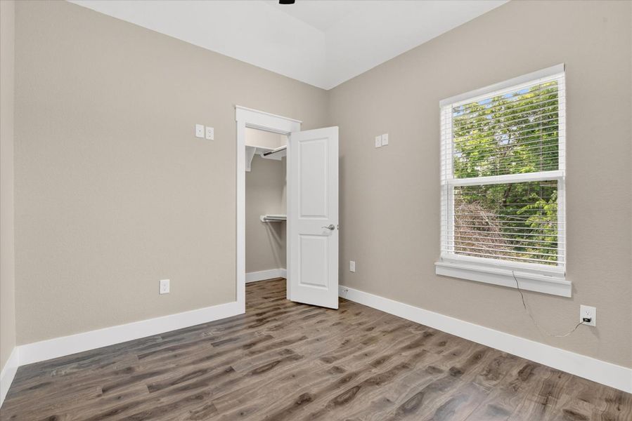 Spacious, unfurnished interior of a new home in , Houston (Image 21).